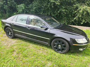 Volkswagen Phaeton (15 фото из 15)