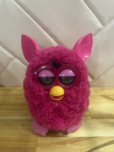 Furby (1 фото из 1)