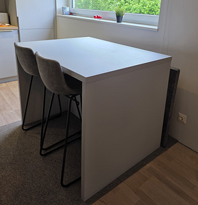 Müüa köögisaar. Uus! + 2 tooli (2 foto / 4)
