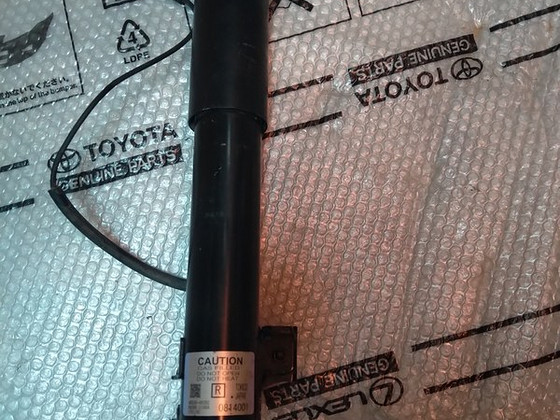Toyota Lexus 4853048392 9017812009 91672L1275