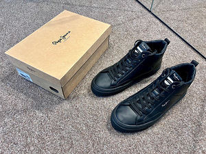 Müüa Pepe Jeans meeste jalanõud (ketsid, tossud, poolsaapad) (1 foto / 4)