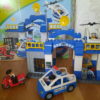 Lego Duplo полицейский участок