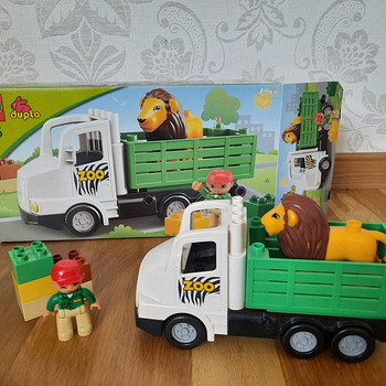 Lego Duplo автомобиль зоопарка с львом
