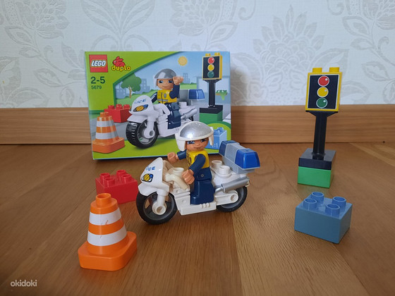 Lego Duplo полицейский мотоцикл