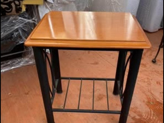 2 käsitöö puidust öökappi/lauda