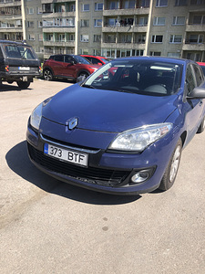 Renault Megane (2 фото из 13)