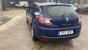 Renault Megane (9 фото из 13)