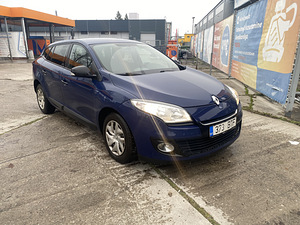 Renault Megane (13 фото из 13)