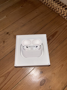 Копия Airpods pro 2 (2 фото из 5)