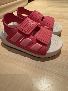 Кросовки Adidas 23 (7 фото из 7)