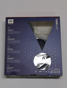 Bluetooth kõrvaklapid JBL Tune 660nc + karp (2 foto / 5)