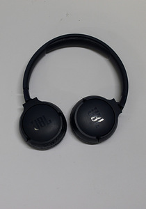 Bluetooth kõrvaklapid JBL Tune 660nc + karp (4 foto / 5)