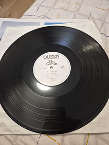 Queen "play the game" виниловая пластинка (3 фото из 4)