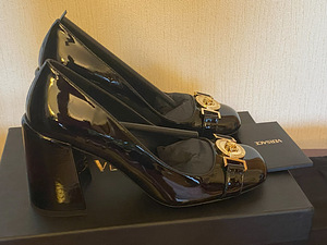 VERSACE VERNICE NERO-ORO КОЖАНЫЕ ТУФЛИ (3 фото из 5)