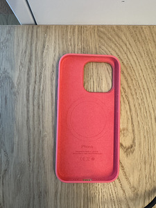 Чехол для iPhone 15 Pro (1 фото из 2)