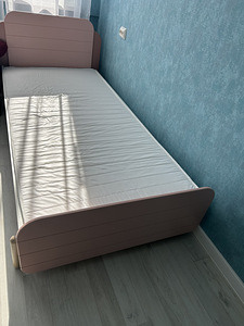 Продам детскую кровать (1 фото из 3)