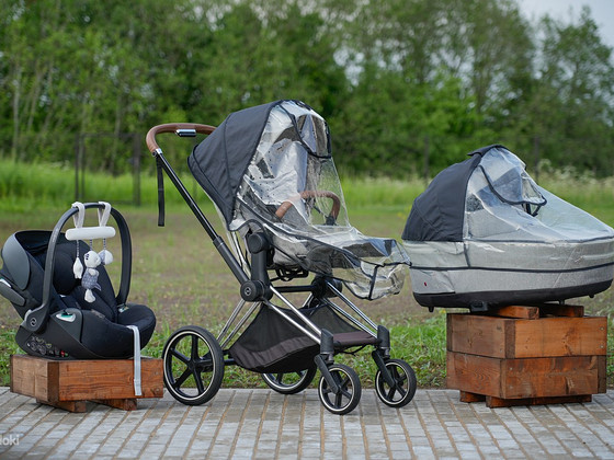 Väga heas korras Cybex Priam V4 2023 3-ühes vankrikomplekt