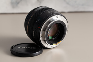 Комплект Canon EOS 5D Mark II + Canon EF 50mm f/1.4 USM (7 фото из 7)