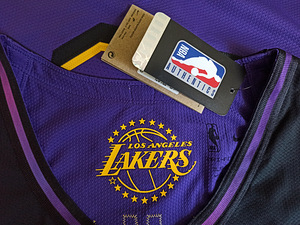 NBA LeBron James LA Lakers Nike Dri-FIT ADV Authentic Jersey (9 foto / 9)
