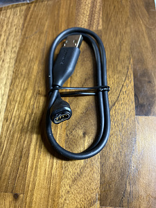 Оригинальный USB-A на 4-pin Garmin дата/зарядный кабель (2 фото из 2)