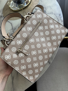 Guess сумка (4 фото из 5)