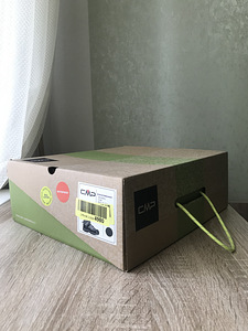 Продам ботинки, кроссовки. (2 фото из 7)