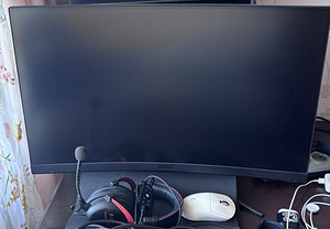 Müün mänguarvuti ja monitori. Müün komplekti: võimas mänguarvuti ja 165 Hz monit... (1 foto / 2)