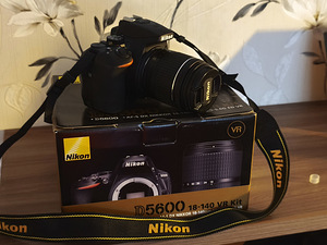 Fotokaamera Nikon D5600 + 18-55mm AF-P VR Kit (1 foto / 9)