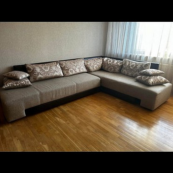 Diivan 290/210,parempoolne