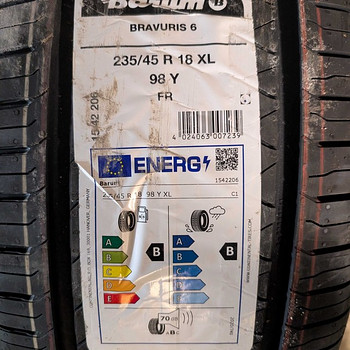 Автошина 1x Barum Bravuris 6 235/45 R 18XL 98y