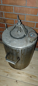Autoklaav (1 foto / 2)