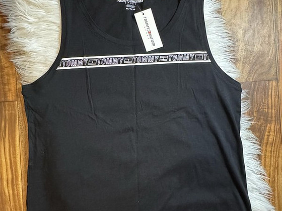 Tommy Hilfiger