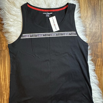 Tommy Hilfiger
