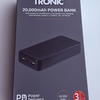 TRONIC Powerbank 20 000 mAh , Black / White