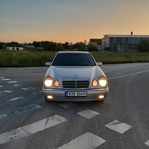Продается Mercedes W210 (4 фото из 13)