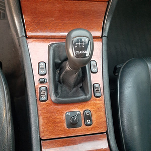 Продается Mercedes W210 (12 фото из 13)