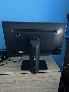 Mänguri monitor benq xl2411 144hz (3 foto / 3)