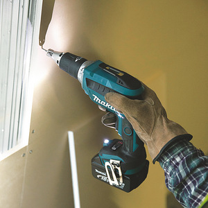 Makita akukruvikeeraja DFS452Z (4 foto / 5)