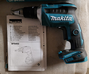 Makita akukruvikeeraja DFS452Z (5 foto / 5)