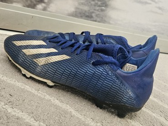 Футбольные бутсы Adidas Crampons.