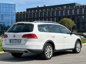 Volkswagen Passat Alltrack 2013 (4 фото из 15)