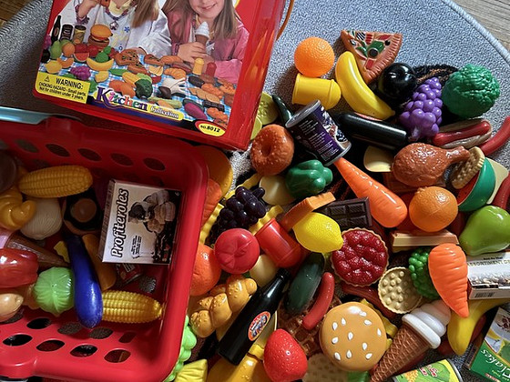 Игрушечные пластиковые продукты