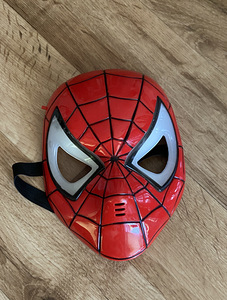 LED valgustusega ämblikmehe mask (2 foto / 3)