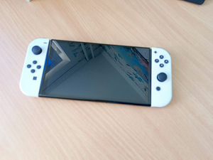 Nintendo Switch Oled (2 foto / 2)