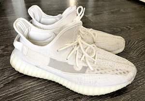 Adidas Yeezy Boost 350 v2 (1 foto / 1)