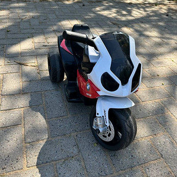 Kolmerattaline mootorratas lapsele BMW S1000R