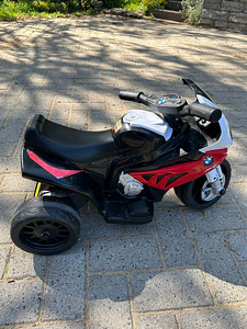 Kolmerattaline mootorratas lapsele BMW S1000R (3 foto / 3)