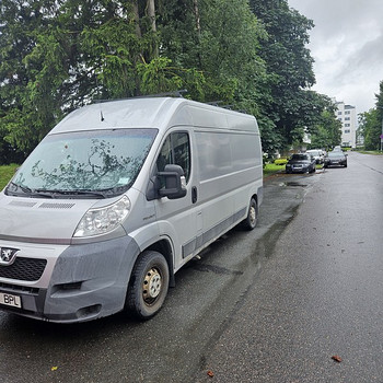 Peugeot Boxer.