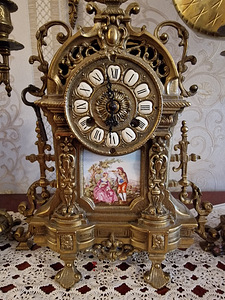 Часы каминные подсвечники (2 фото из 5)