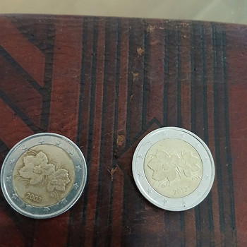 2 монеты